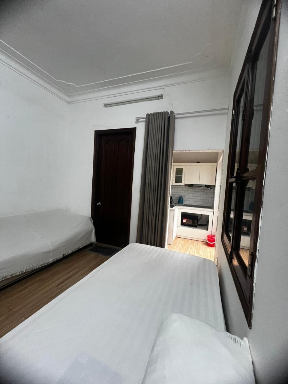 French-Styled House Appartement Hanoi Buitenkant foto